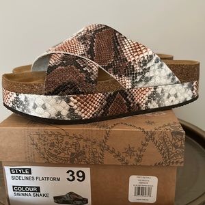 Free People Flatforms